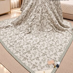 La Casa Comforter — Sage